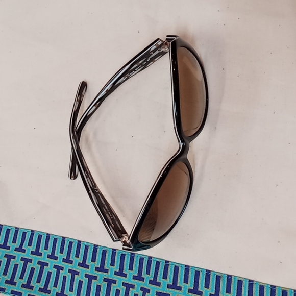 🍊 Tory Burch Black & Rose-Gold Polarized Sunglasses Pre-owned - Picture 12 of 16